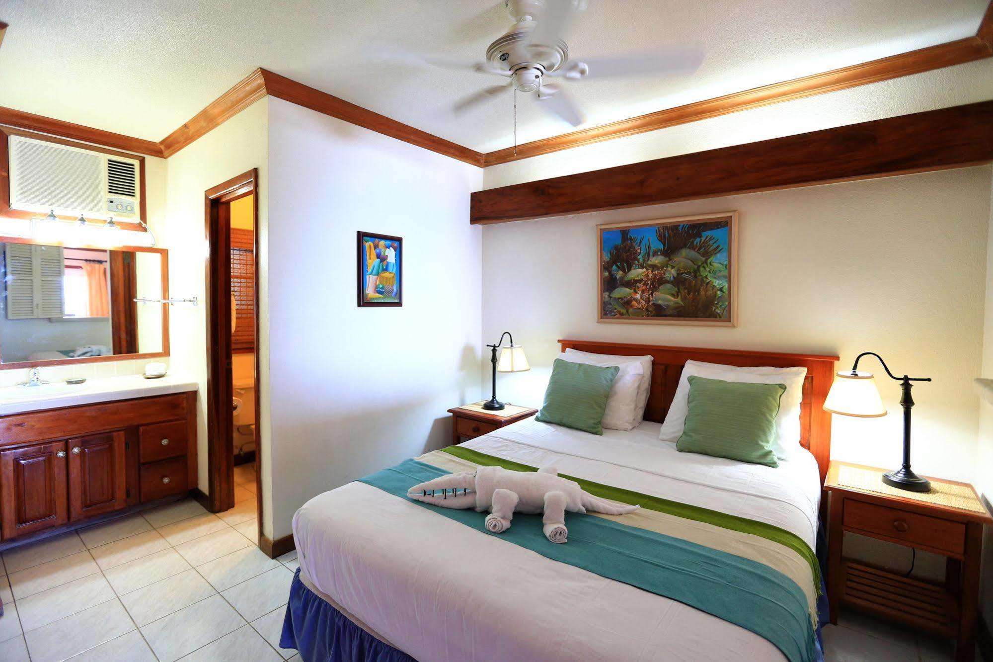 Mayan Princess Hotel San Pedro  Exterior photo